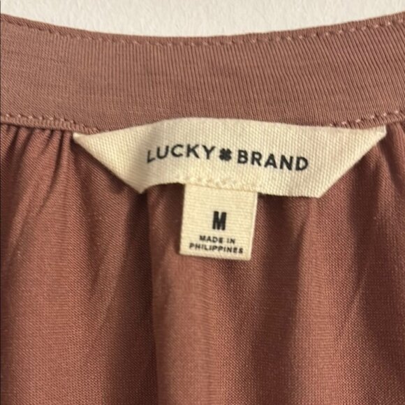 Size M top - Picture 2 of 5